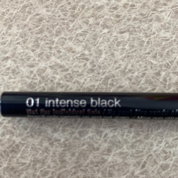 Clinique Gift Set, brand new. - Picture 4 of 4